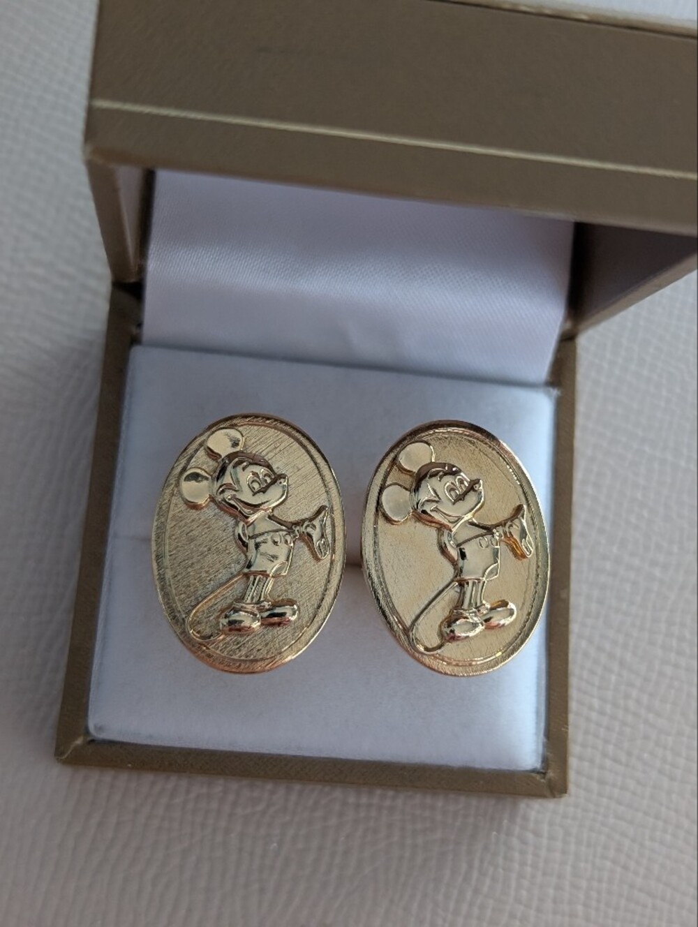 WALT DISNEY PRODUCTIONS MICKEY MOUSE gold Tone CUFF LINKS VINTAGE Collectible
